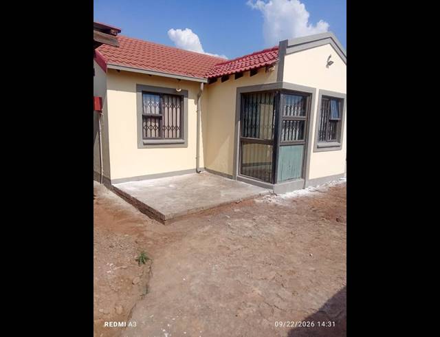 3 BEDROOM HOUSE FOR SALE IN SILUMA VIEW